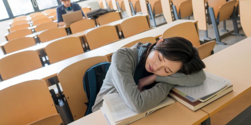 Un 25% de estudiantes presenta niveles altos de agotamiento emocional.