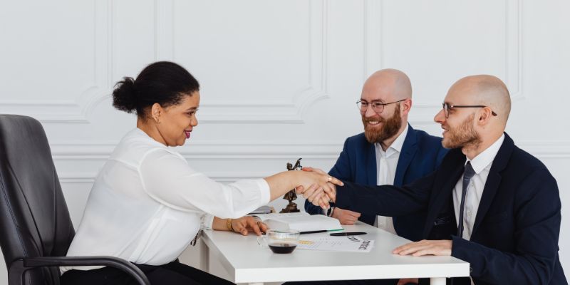 Reunión para delegar tareas.