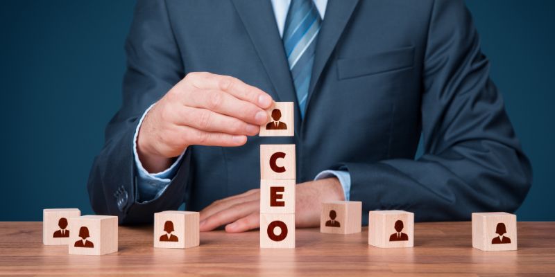 Las organizaciones que limitan las oportunidades de formación en liderazgo a quienes 'ya muestran cualidades de líder' están, según la evidencia, desperdiciando un enorme reservorio de talento.